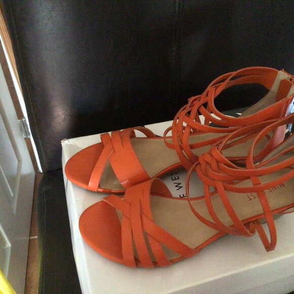 Nine West Tangerine Strappy Gladiator Sandals | Size 8 - Picture 2 of 4